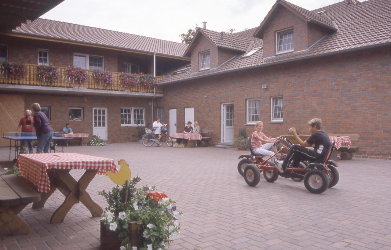 Ferienhof Meyer Landhotel Petershagen Extérieur photo